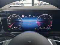 Pohled na přístrojovou desku