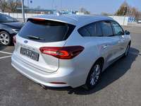 Pogled od pozadi desno