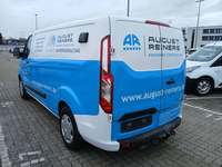 Vue de l’arrière gauche