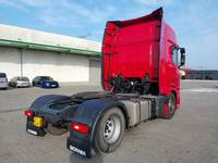 Vue de l’arrière droit