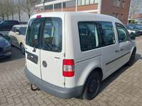 Vue de l’arrière droit