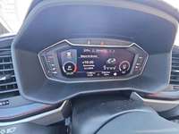 Pohled na přístrojovou desku