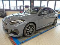 Pogled sprijeda lijevo