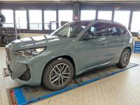 Pogled sprijeda lijevo