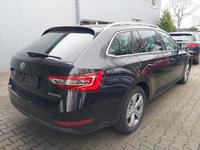 Aanzicht achter rechts