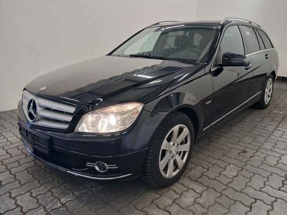 Pogled sprijeda lijevo