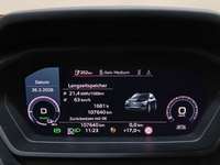 Pohled na přístrojovou desku