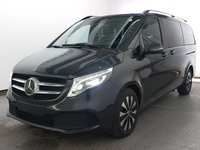 Skats no kreisās puses priekšā