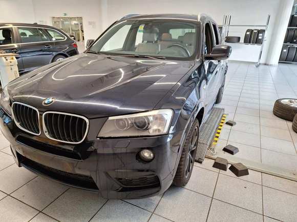 Pogled od napred levo