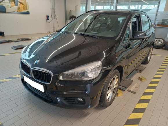 Pogled od napred levo