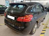 Pogled od pozadi desno