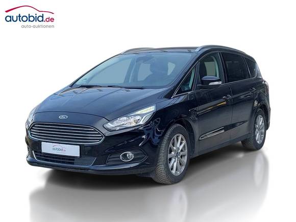 Pogled od napred levo