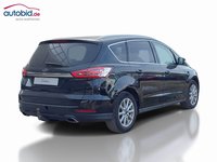 Pogled od pozadi desno