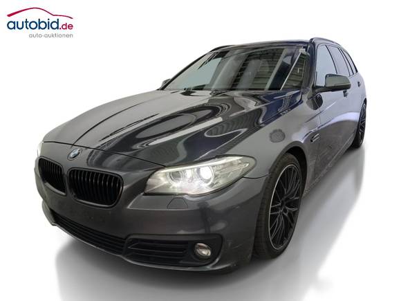 Skats no kreisās puses priekšā