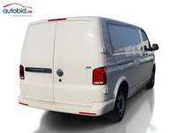 Vue de l’arrière droit