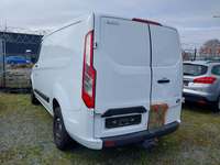 Vue de l’arrière gauche