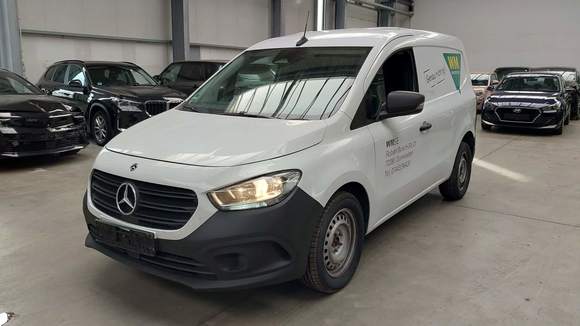 Vue de l’avant gauche