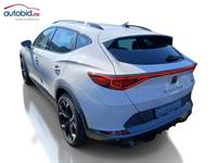 Vue de l’arrière gauche