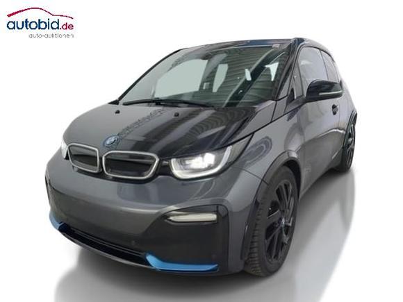 Skats no kreisās puses priekšā