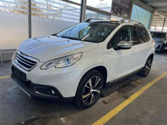 Pogled od napred levo