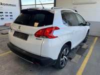 Pogled od pozadi desno