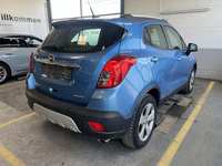 Pogled od pozadi desno