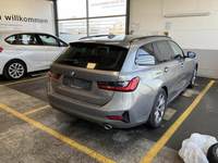 Pogled od pozadi desno