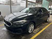 Pogled od napred levo