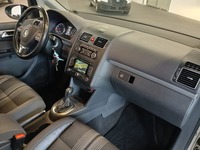 Вид на салон