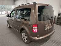 Вид сзади слева