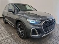 Pogled sprijeda desno