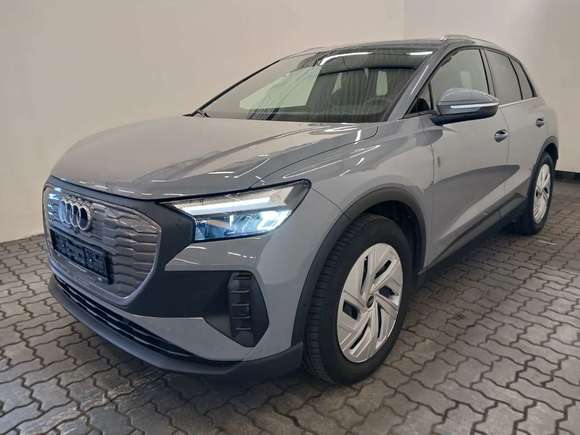 Pogled sprijeda lijevo