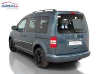 Vue de l’arrière gauche