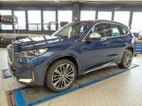 Skats no kreisās puses priekšā