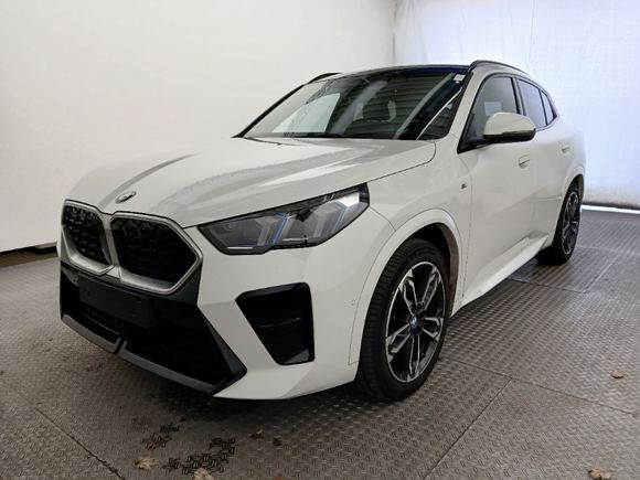 Pogled sprijeda lijevo