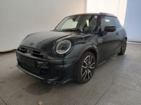 Pogled sprijeda lijevo