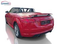 Vue de l’arrière gauche