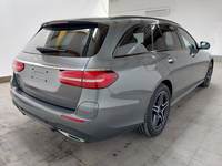 Widok z tyłu po stronie prawej