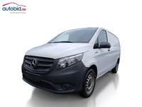 Skats no kreisās puses priekšā