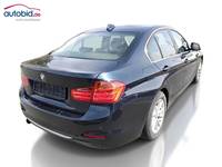 Skats no labās puses aizmugurē