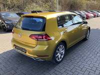 Pogled od pozadi desno