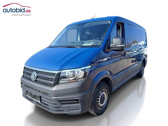 Skats no kreisās puses priekšā