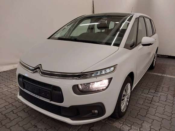 Pogled od napred levo