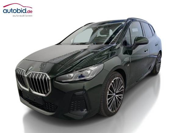 Skats no kreisās puses priekšā