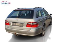 Widok z tyłu po stronie prawej