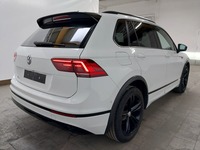 Skats no labās puses aizmugurē