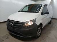 Skats no kreisās puses priekšā