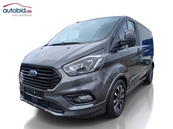 Skats no kreisās puses priekšā