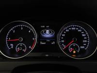 Pohled na přístrojovou desku