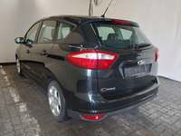 Vue de l’arrière gauche